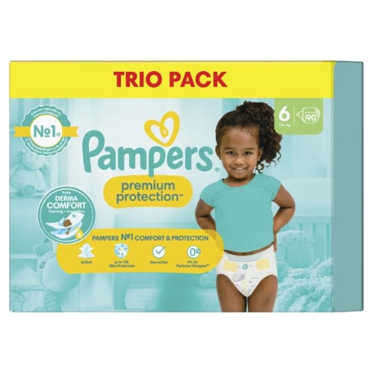 zakladanie pieluchy pampers