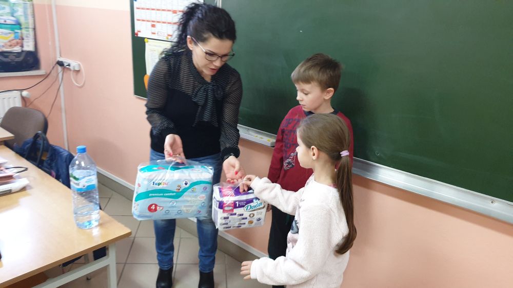 ile kosztują pampersy z firmy pampers 2 100 szt