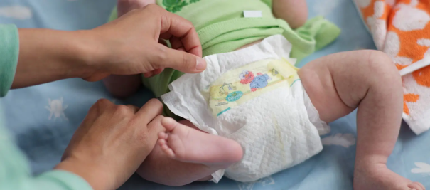 newborn pampers transparent